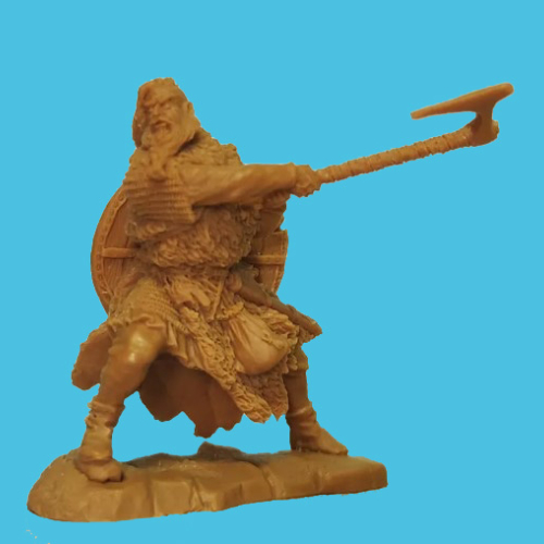 02. Viking avec hache à long manche, bouclier sur le dos et peau de bête.
